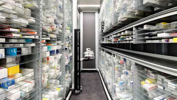 interno a 360 gradi magazzino automatizzato farmacia